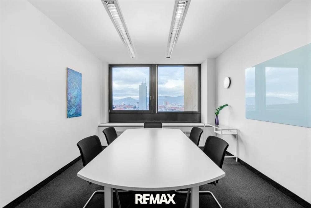 Moderne Büros im 6. Stock des Graz City Tower mit Garage, provisionsfrei