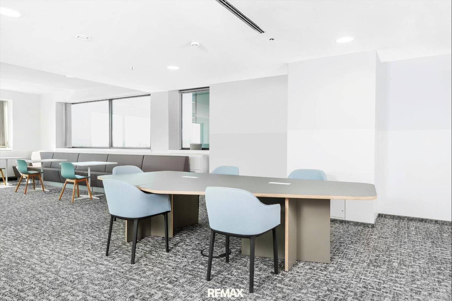 Millennium-Tower: provisionsfreie Büros 15-300m²