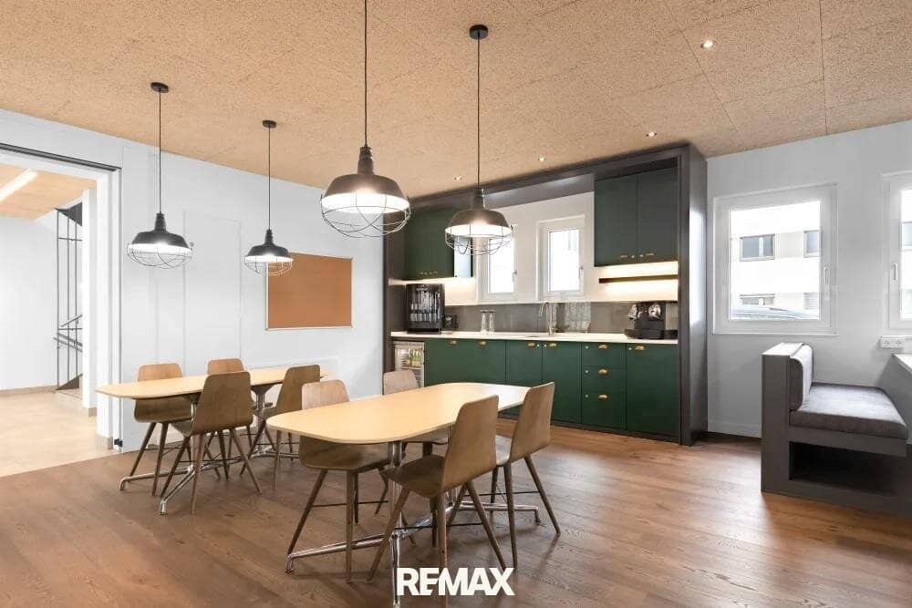 Modern office spaces AIRPORT WEST with garage in Salzburg city center