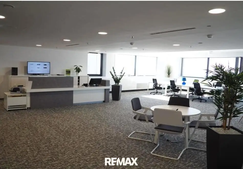 Office in Millennium Tower, Vienna 20., Brigittenau, 100 m²