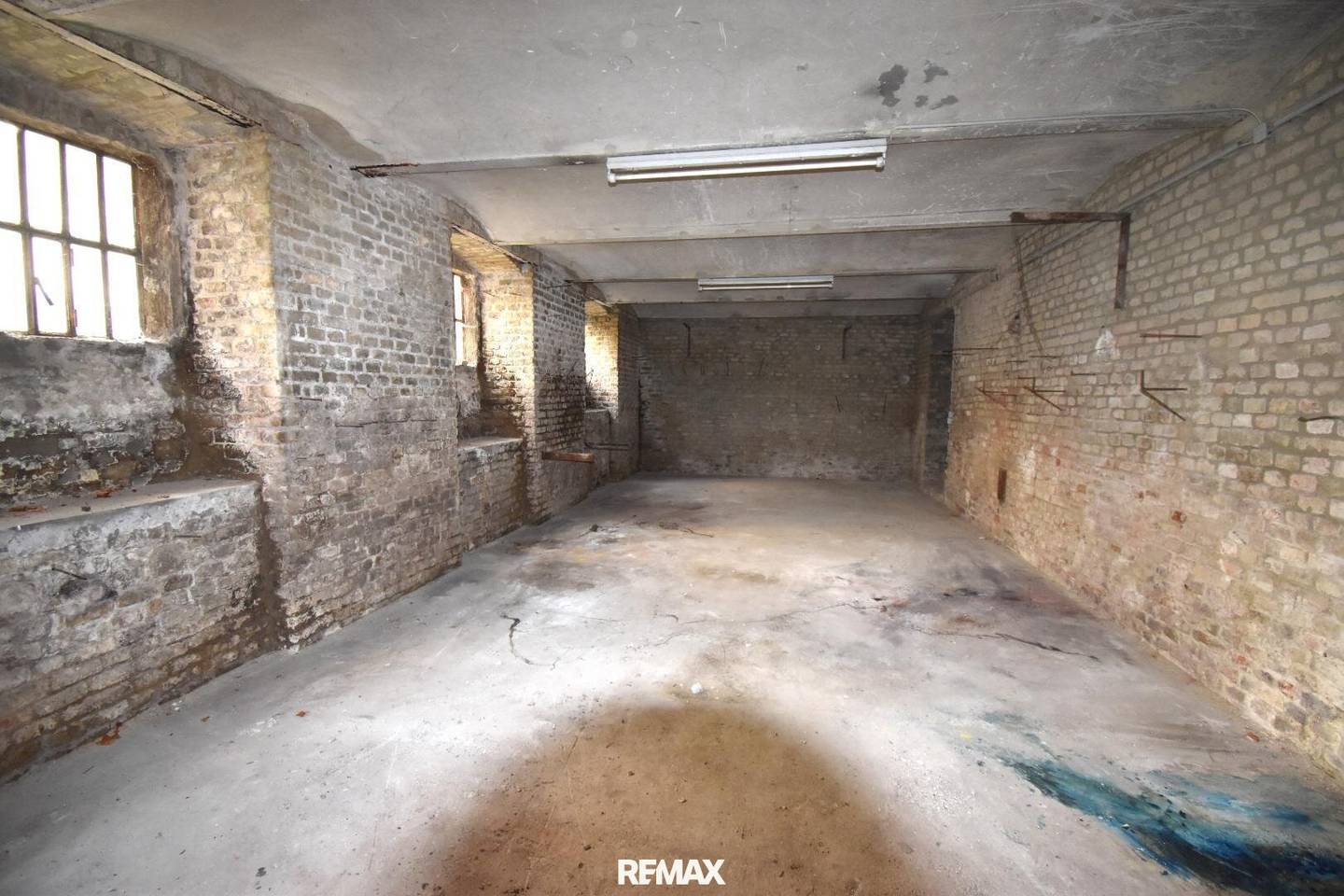 Basement storage units for rent in Vienna districts 2, 15 and 16