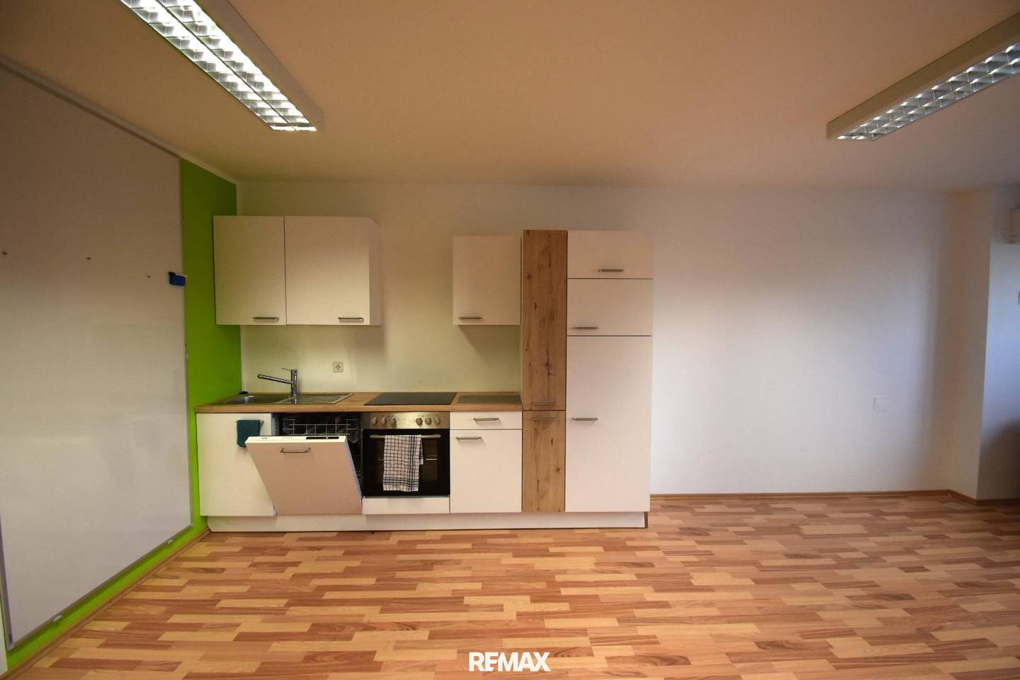 Modern office 52 m² in Fischamend, 1st floor
