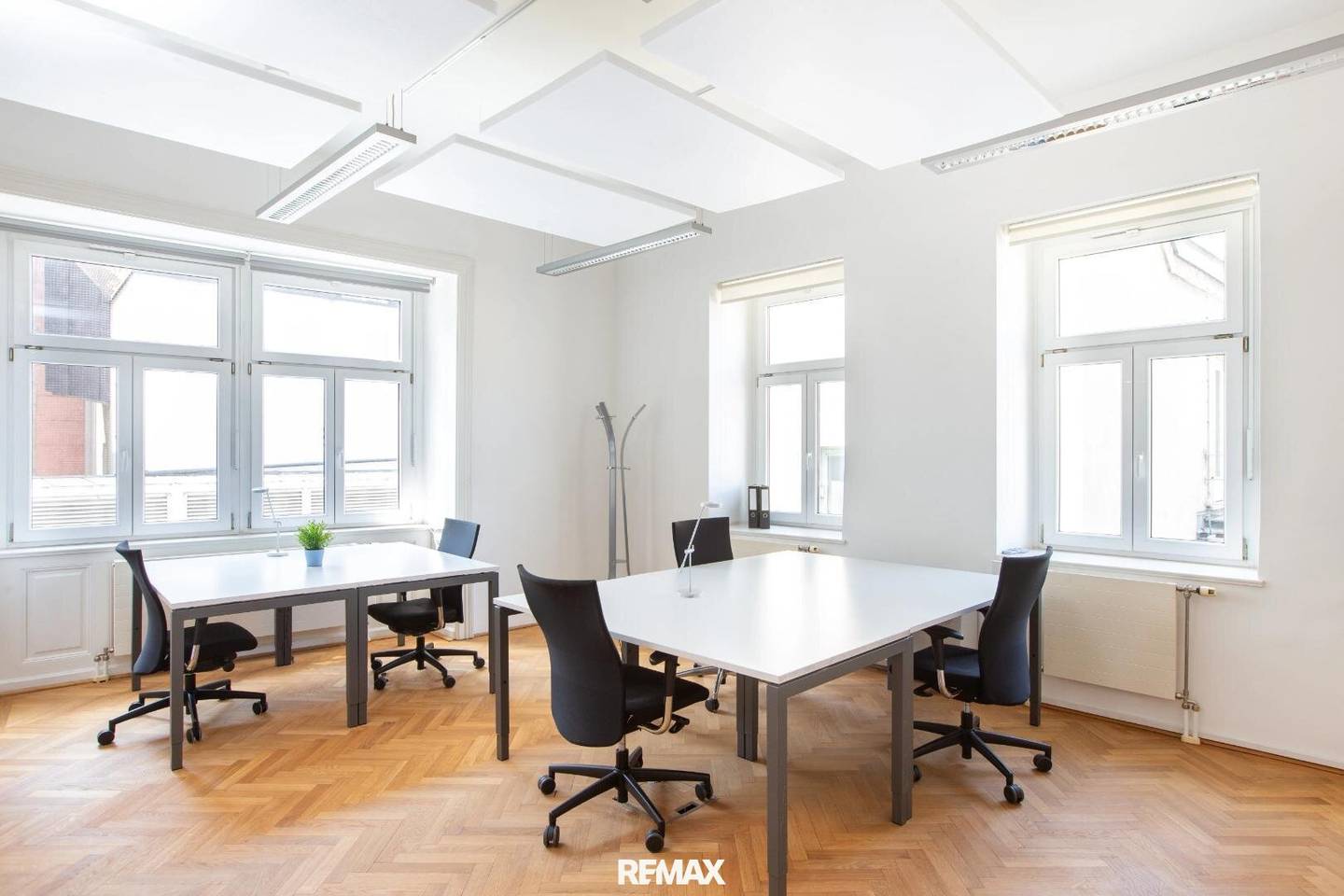 Modern offices in Vienna city center, commission-free