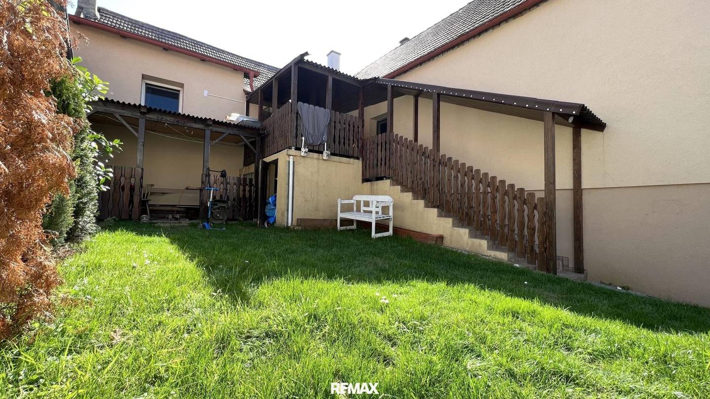 Einfamilienhaus mit zwei separaten Wohneinheiten in Hundsheim