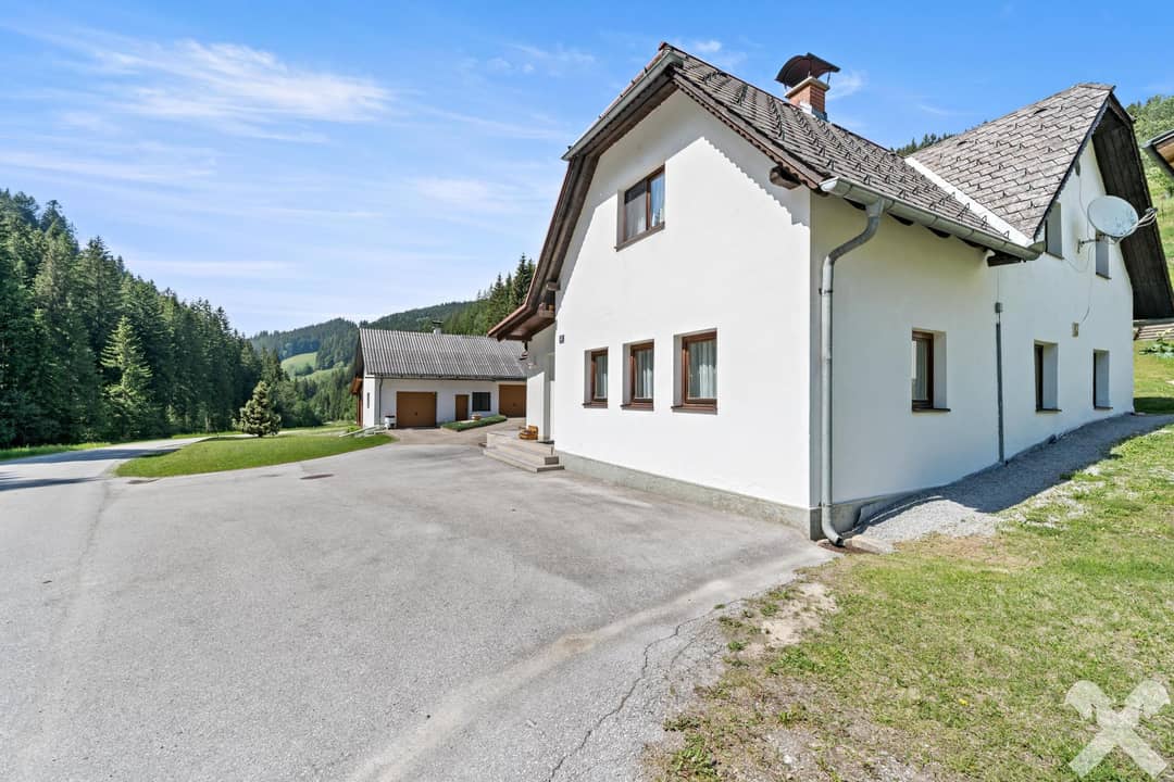 Wohnhaus seitlich