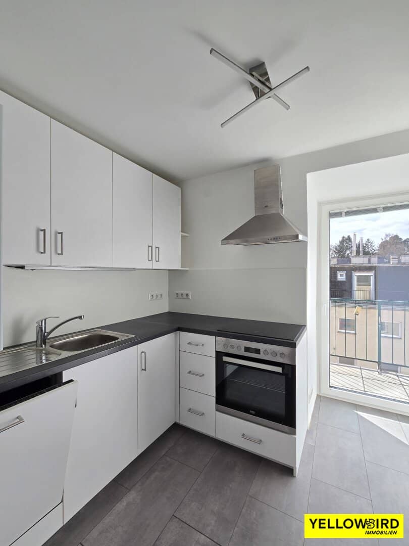 Investment property with terrace and green views