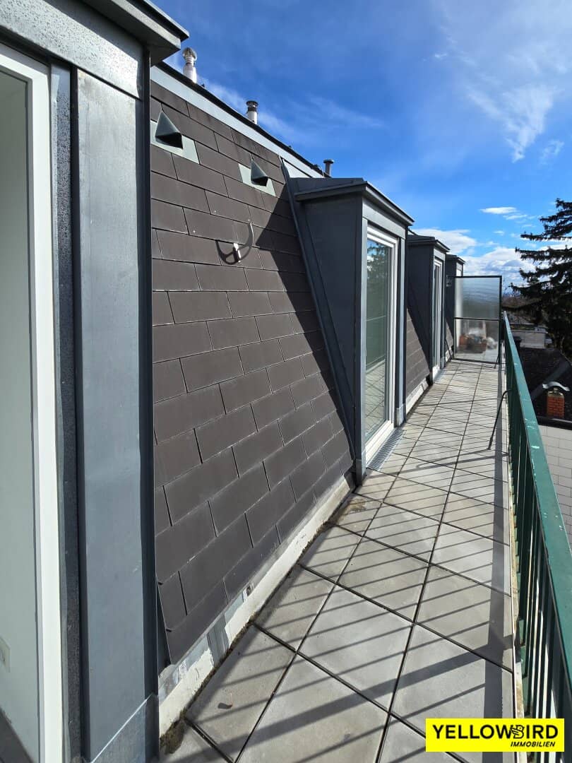 Investment property with terrace and green views