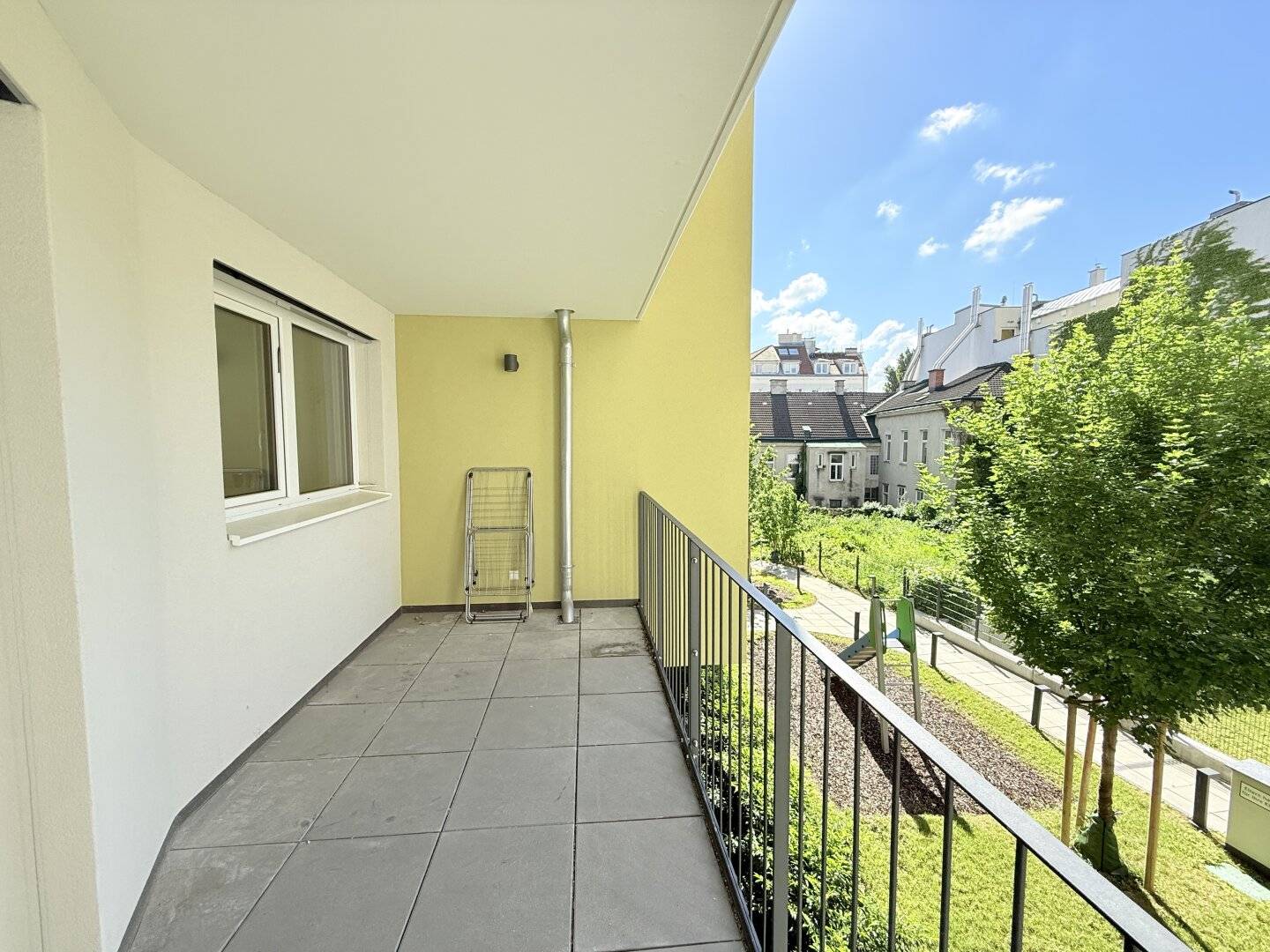 Newly built apartment in Breitensee with loggia and kitchen