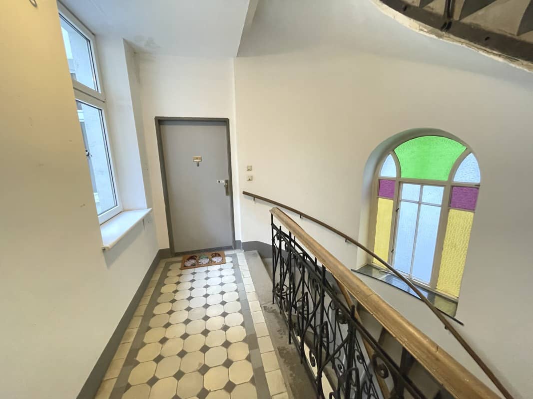 Apartment historic building investment property with long term tenant