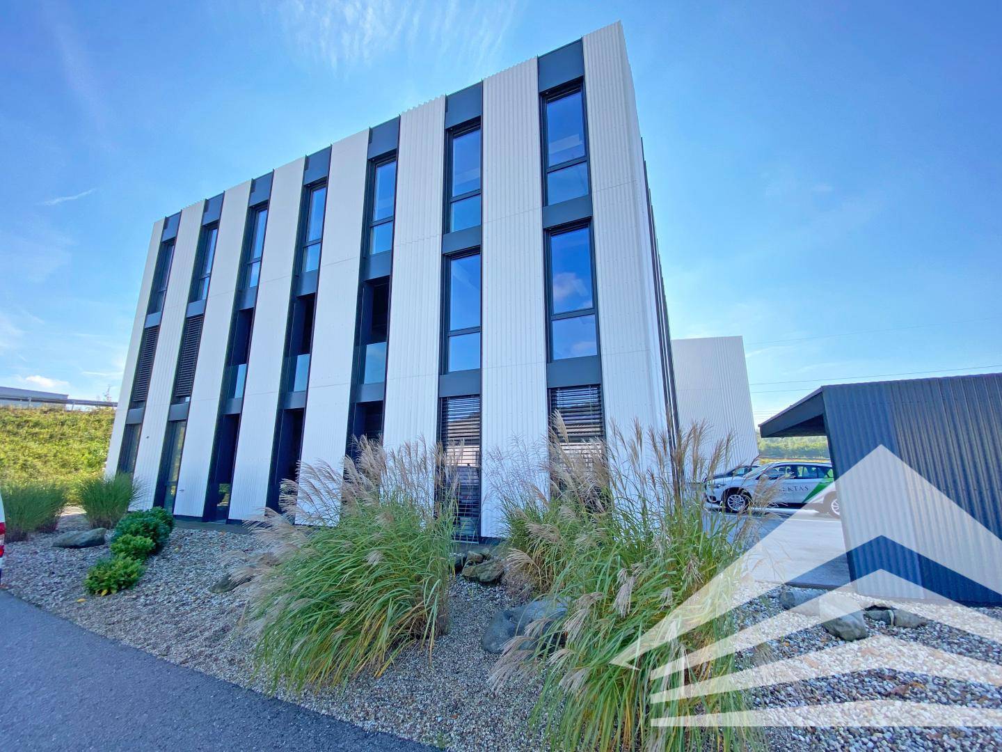 High-End Office Space 169 m² in Steyregg Business Park on B3
