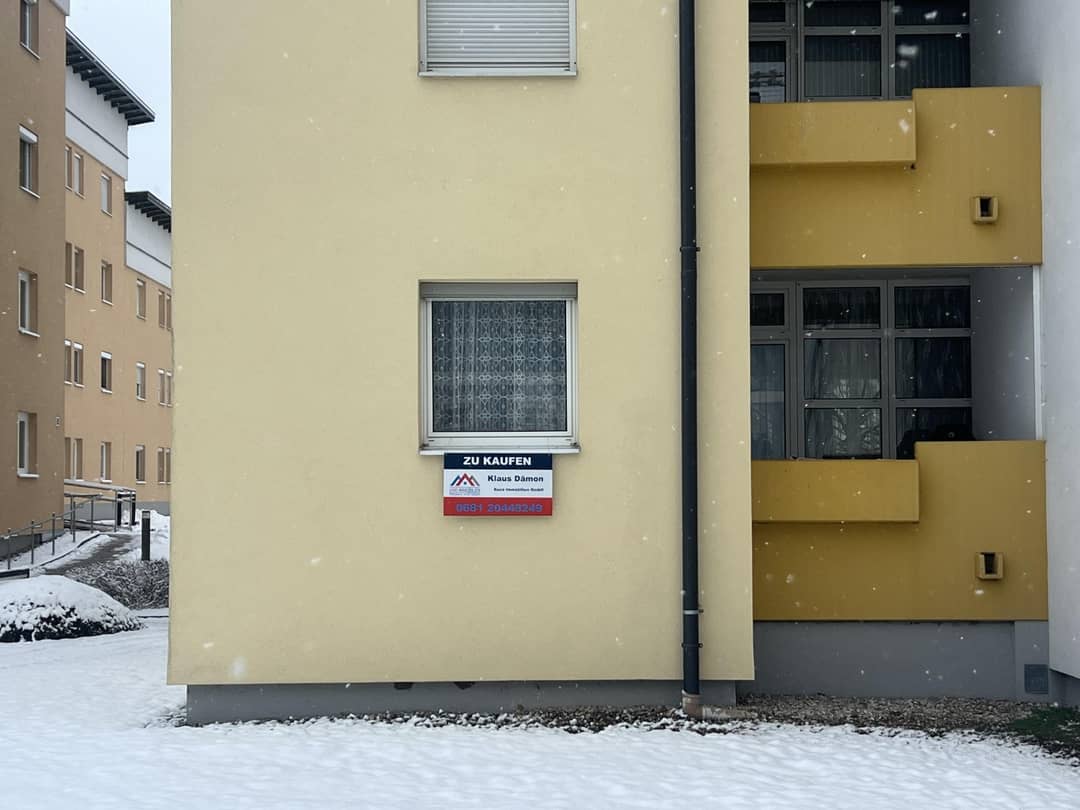 Wohnung mit Tiefgarage Loggia Blick ins Grüne