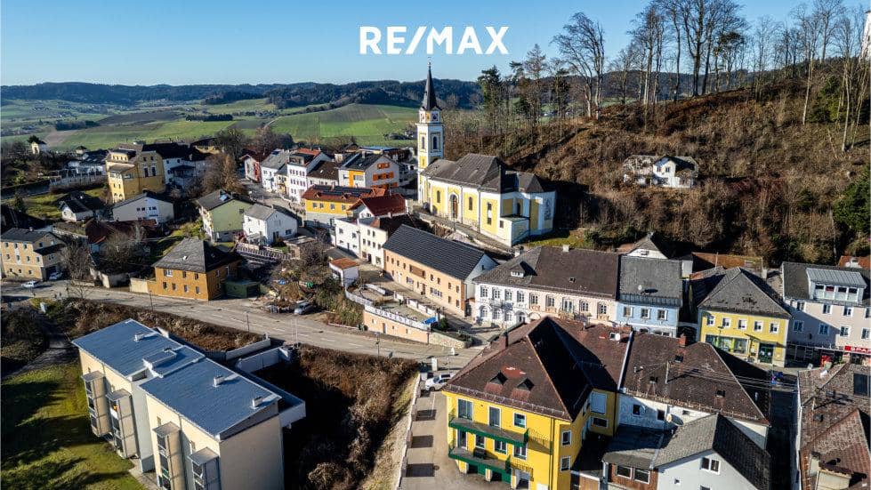 Pizzeria mit Gastgarten und zwei Wohneinheiten in Wolfsegg