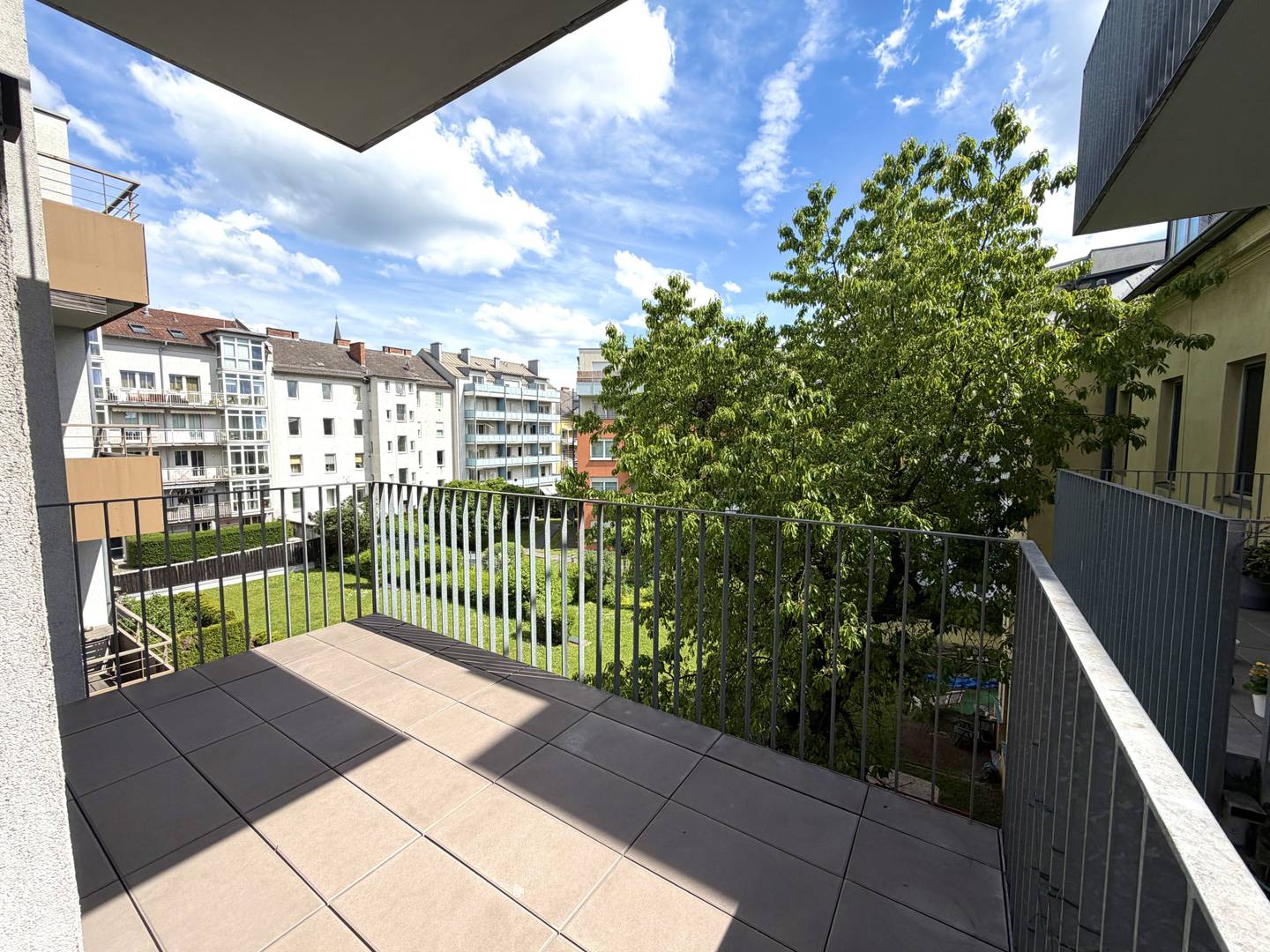 Two room Wohnung with balcony Park nearby