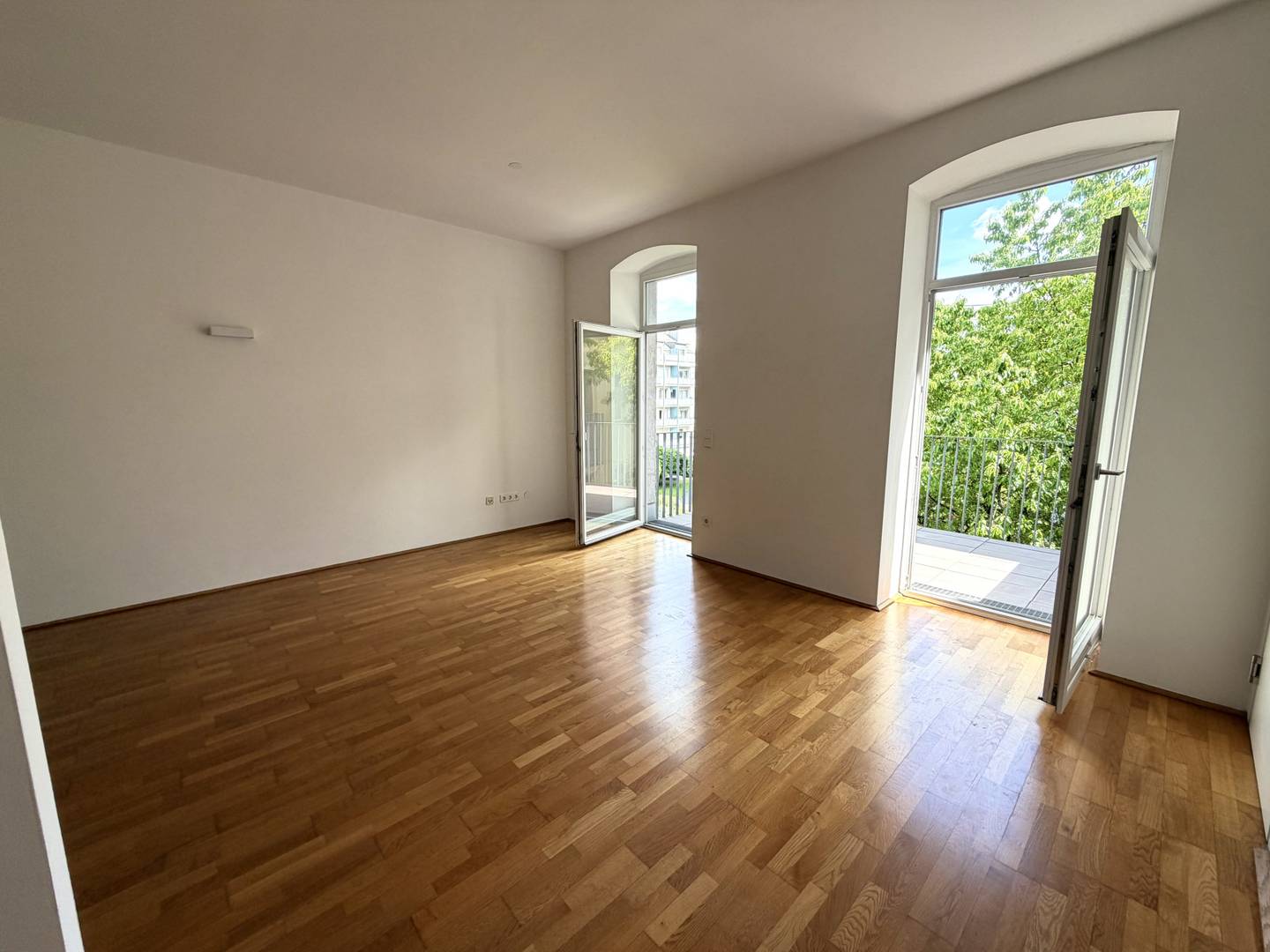 Two room Wohnung with balcony Park nearby