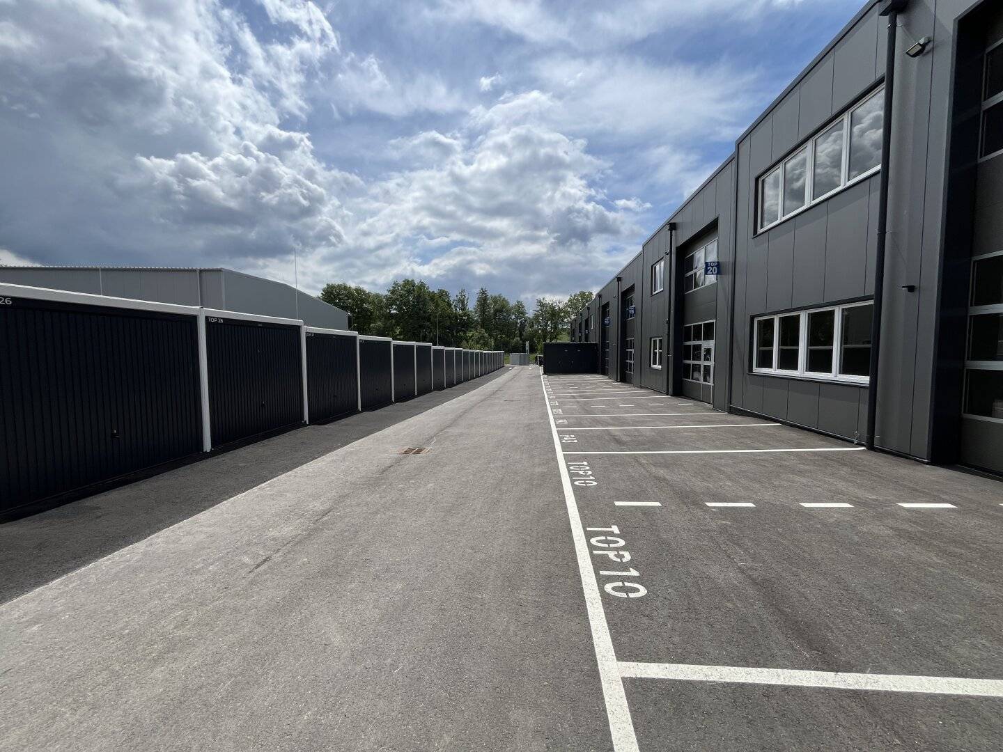 Vermietete Einzelgaragen zu verkaufen im Garagenpark Buchkirchen bei Wels