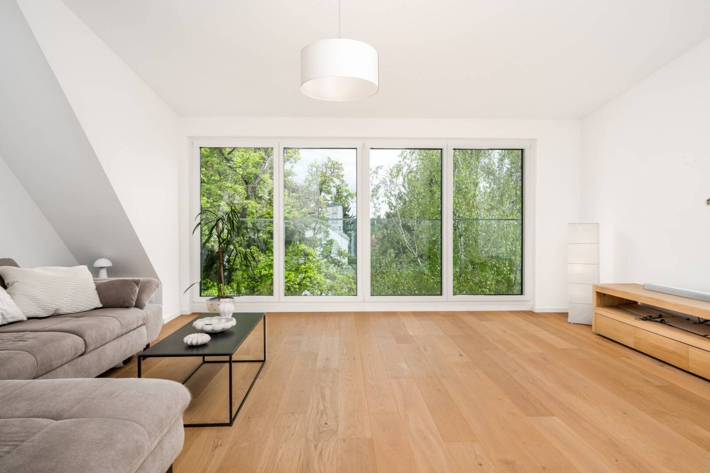Penthouse apartment with terrace in Vienna 1120 near Hietzinger Bad