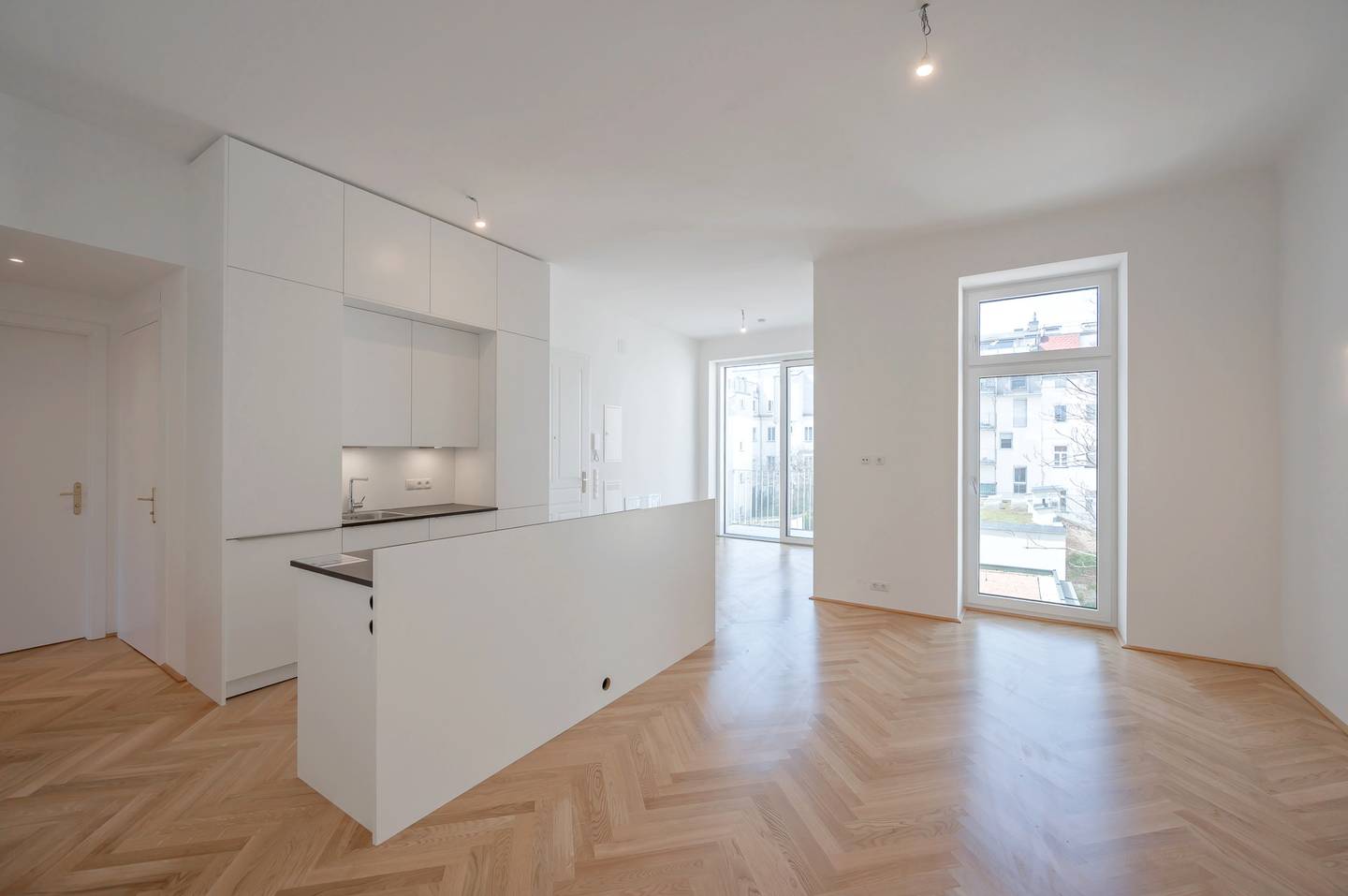 Prime Office or Practice Unit 77 m² with Balcony in Vienna Ottakring
