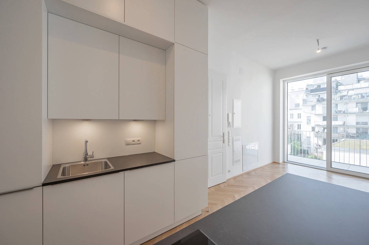 Prime Office or Practice Unit 77 m² with Balcony in Vienna Ottakring