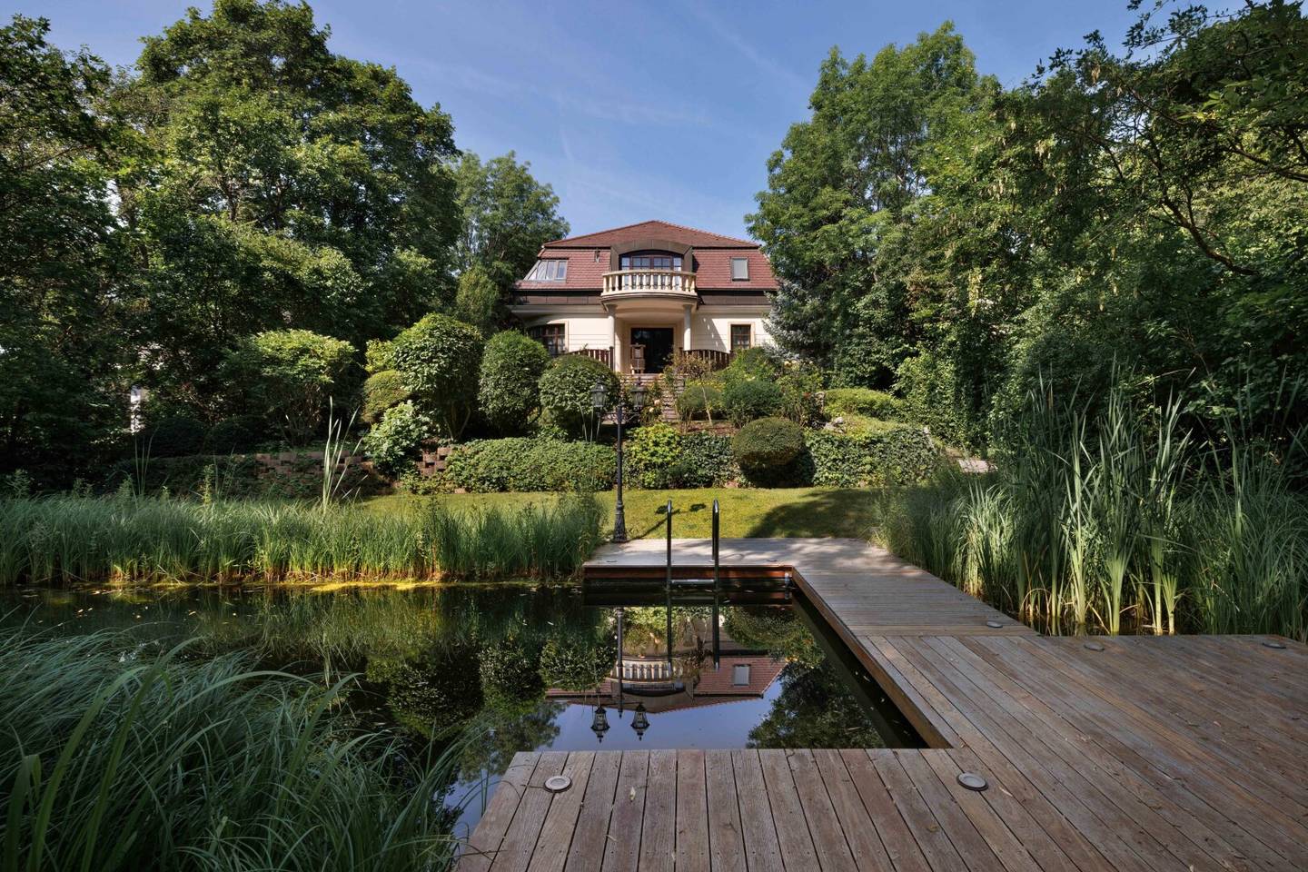 Family villa in Maria Enzersdorf with panoramic view, 495 m² living space