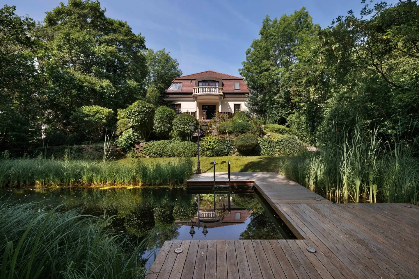 Family villa in Maria Enzersdorf with panoramic view, 495 m² living space