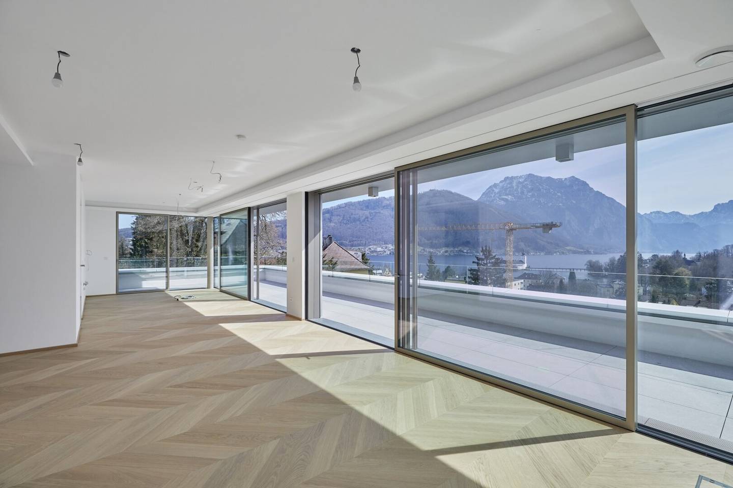 Penthouse Lake View Private Garden New Build