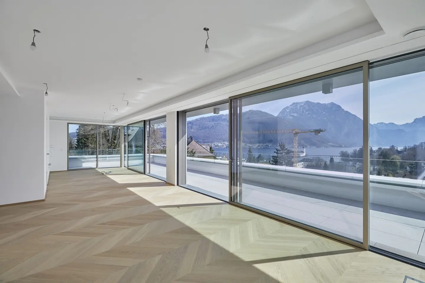 Penthouse Lake View Private Garden New Build