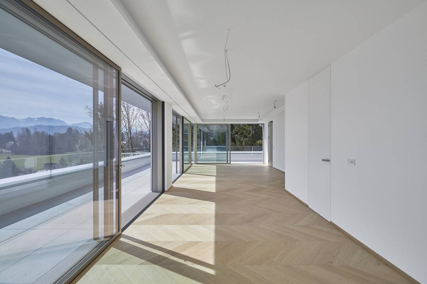 Penthouse Lake View Private Garden New Build