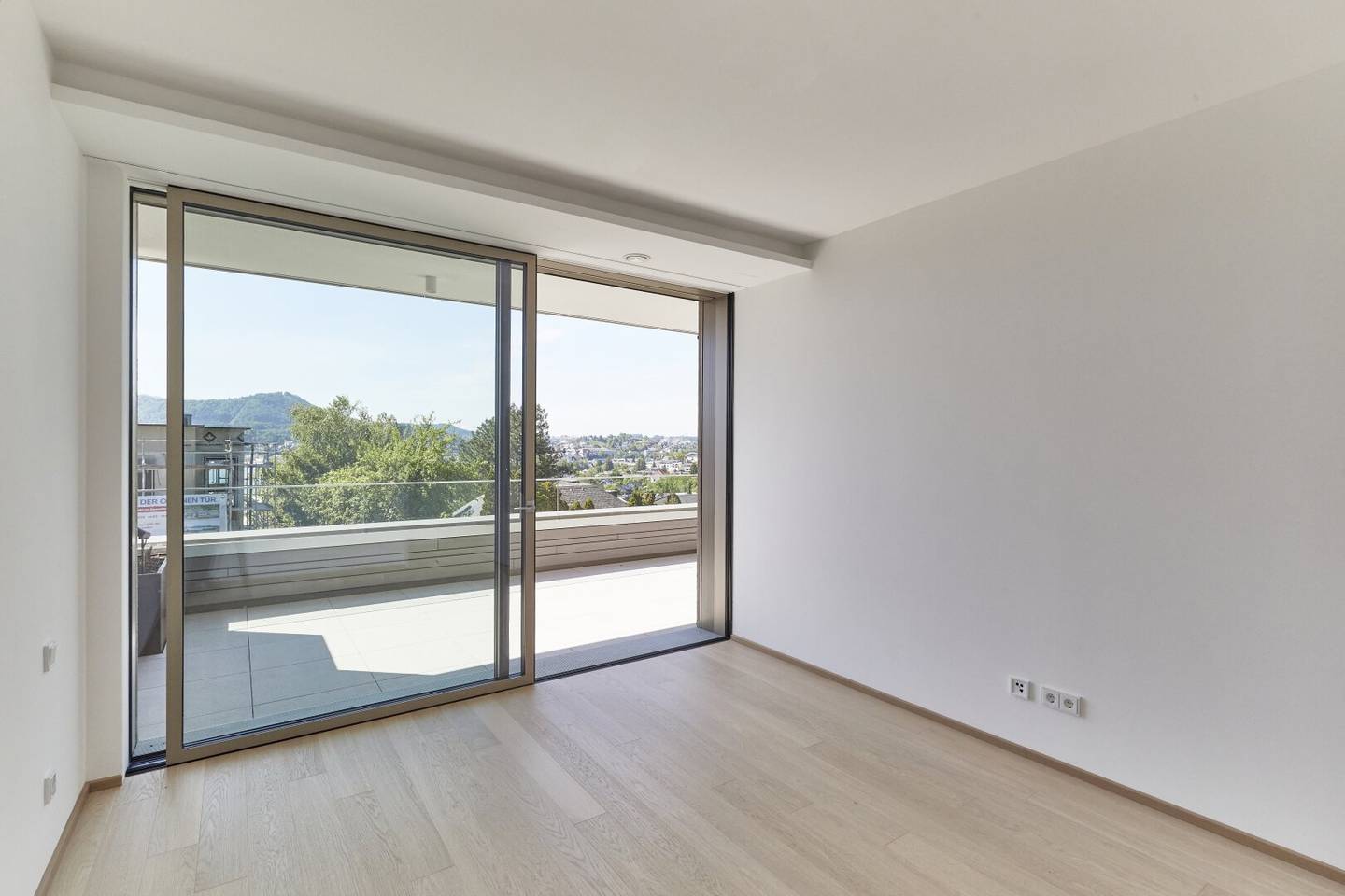 Apartment newly built with lake view terrace