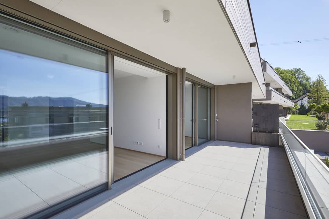 Apartment newly built with lake view terrace
