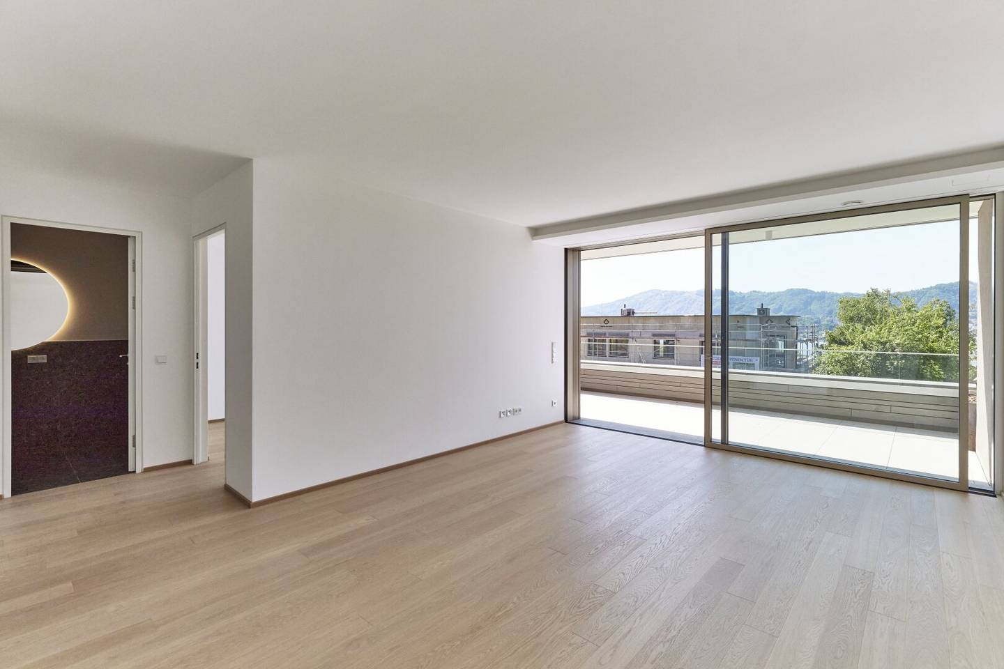 Apartment newly built with lake view terrace