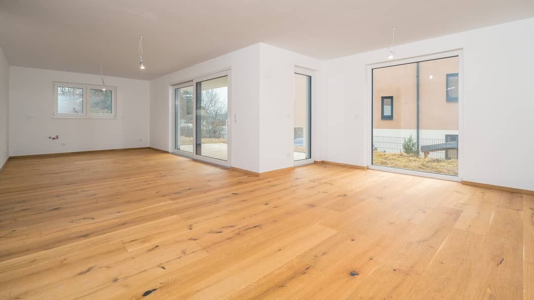 Helle Doppelhaushälfte mit Garten und Fernblick in Alland