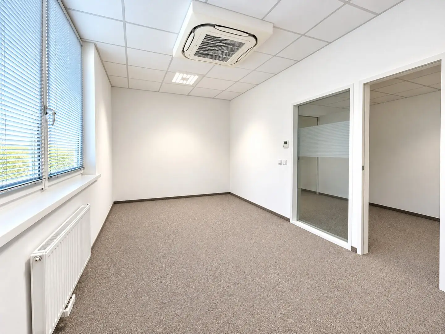 Moderne Bürofläche 255 m² zentral in Schwechat, 1. Stock