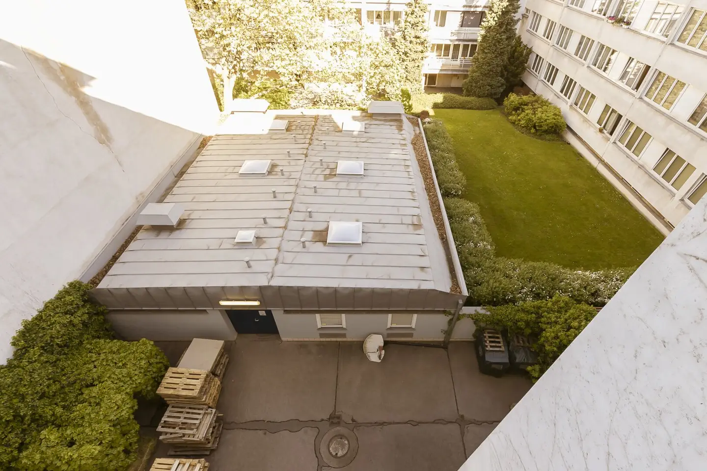 Lienfeldergasse | Open-air parking spaces for rent