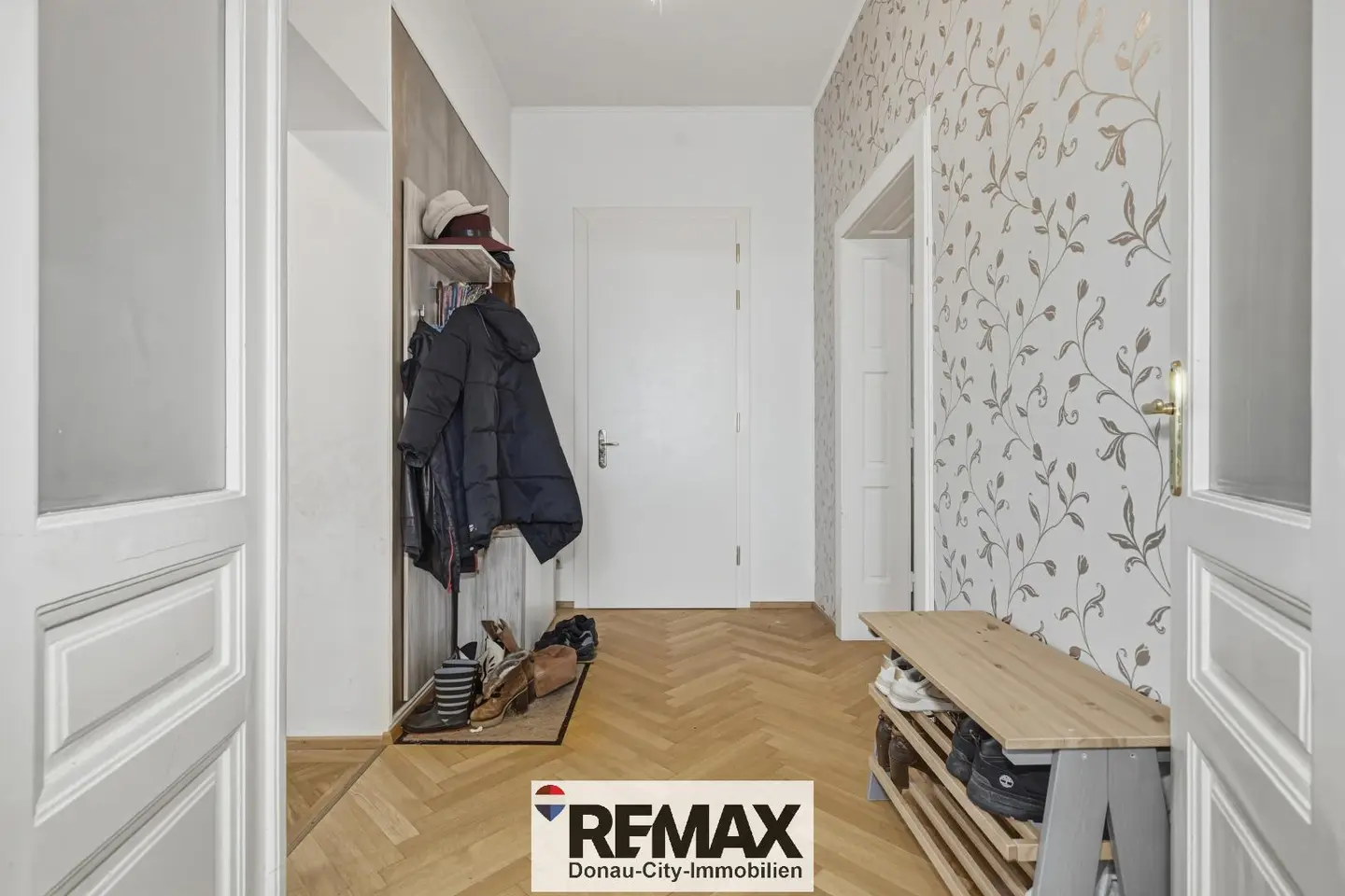 Investment apartment well maintained with balcony
