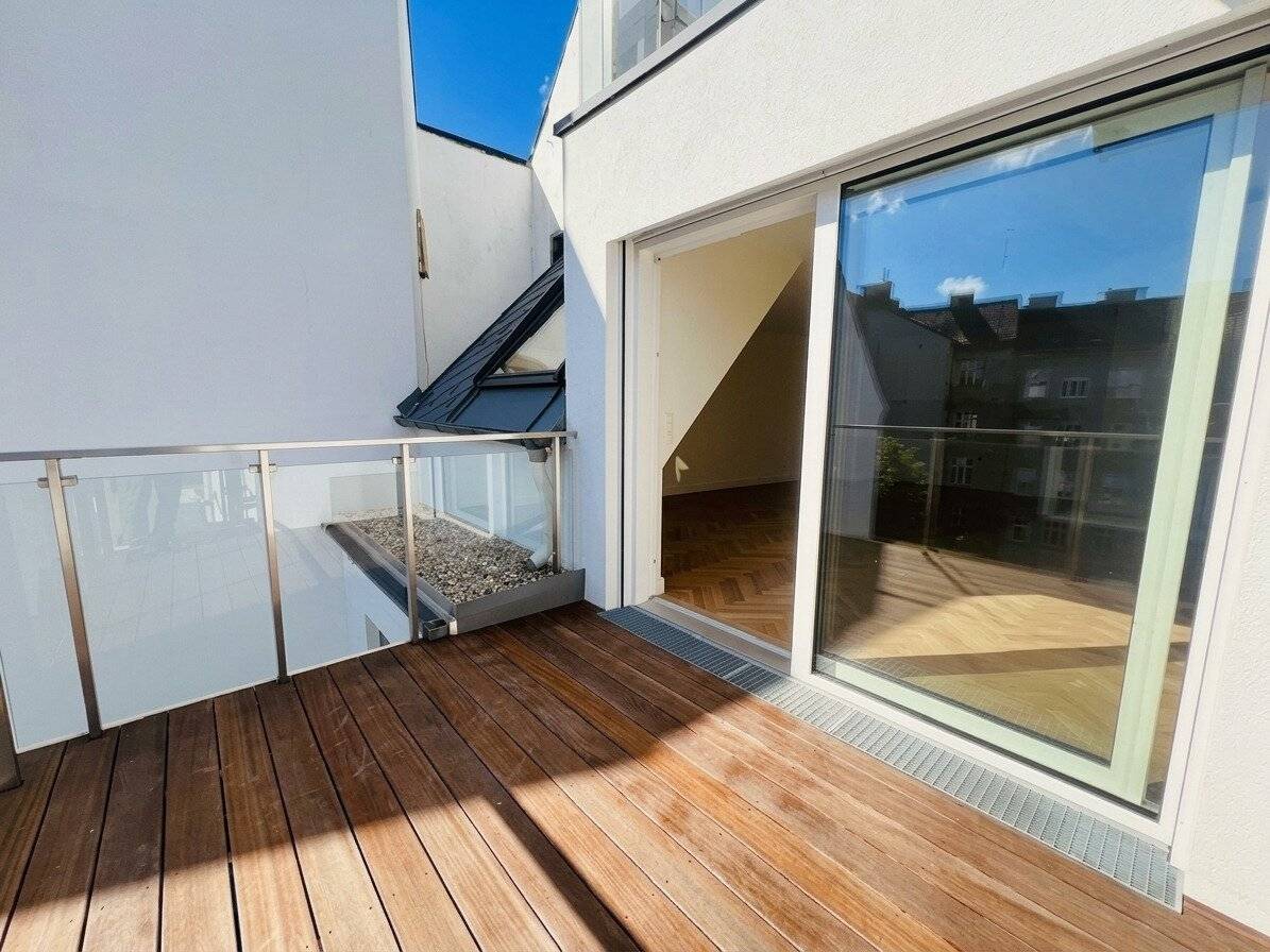 Dachgeschosswohnung brand new terrace top location
