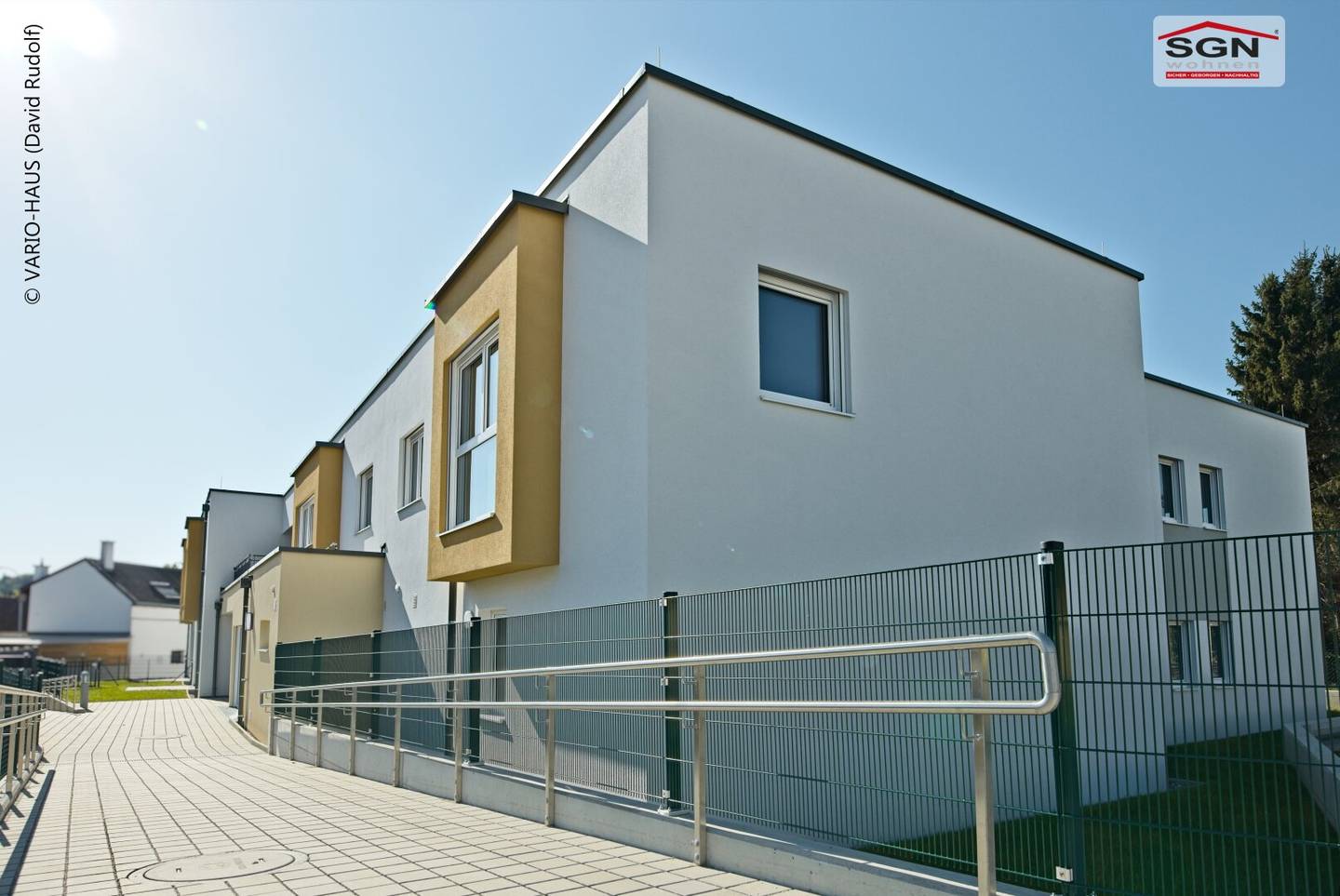 Bright barrier free apartment on the first floor