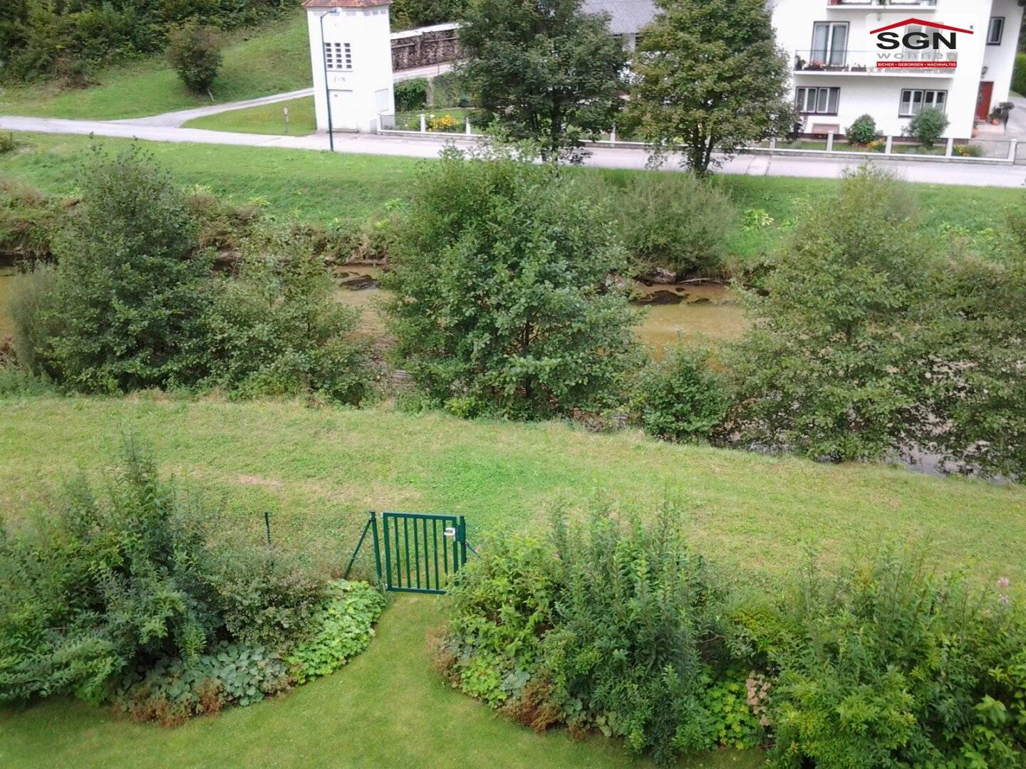 Wohnung mit Terrasse und Grünfläche in ruhiger Lage
