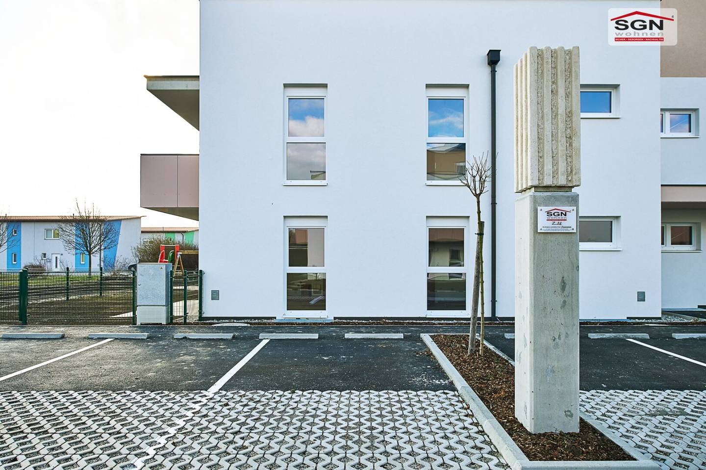 Wohnung mit Terrasse und zwei Stellplätzen