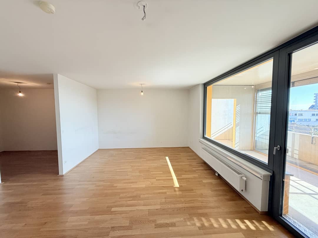 Apartment with large south facing loggia