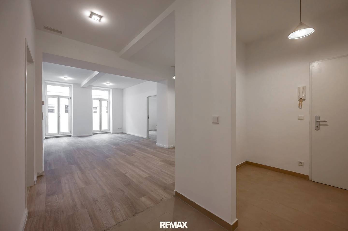 Office/Practice 84m² Hernals GF