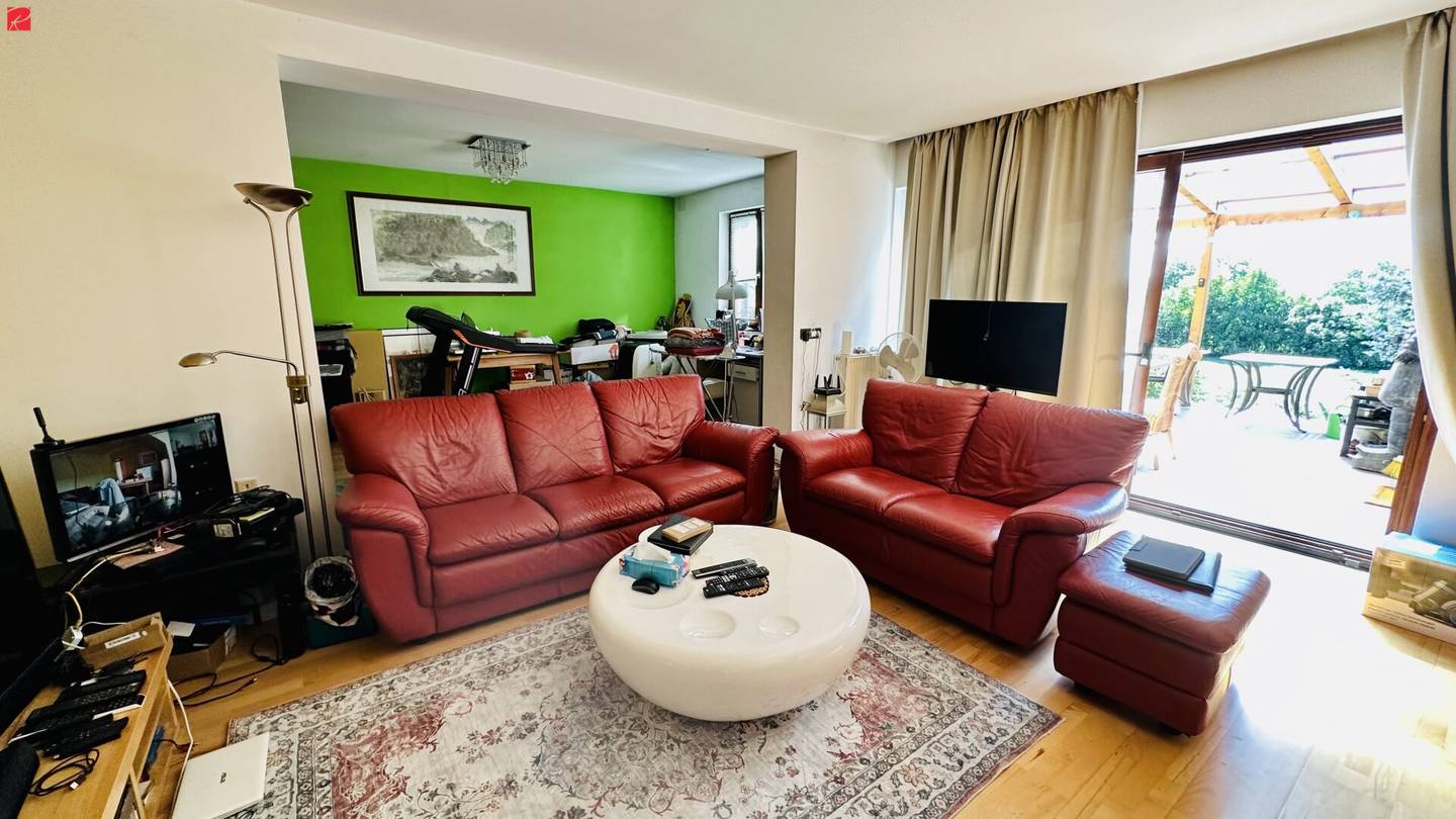 Große Doppelhaushälfte Hausleiten 440m²