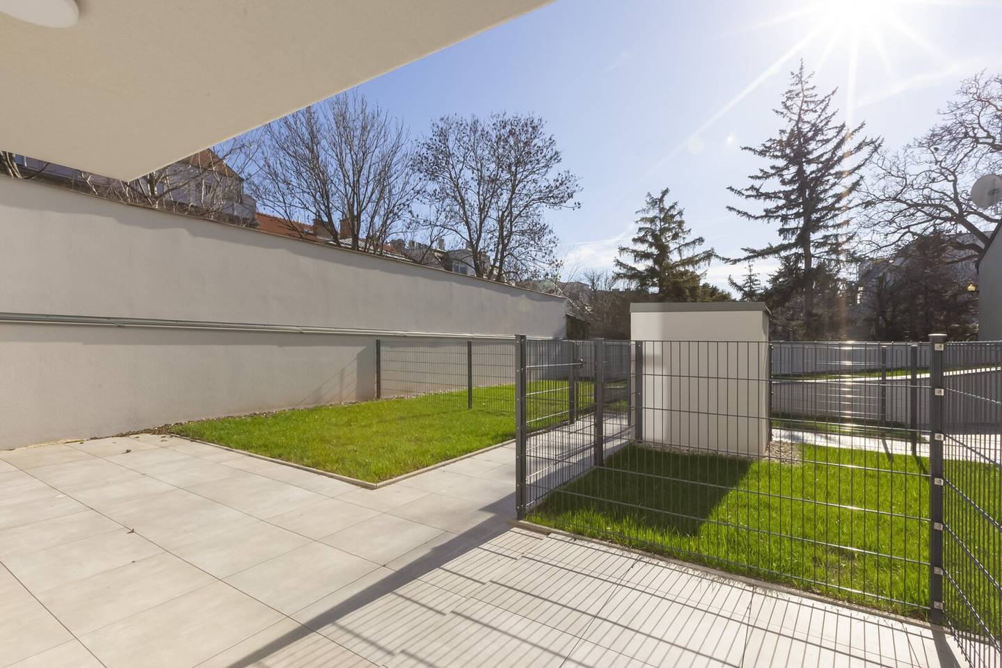 Apartment newly built garden and terrace