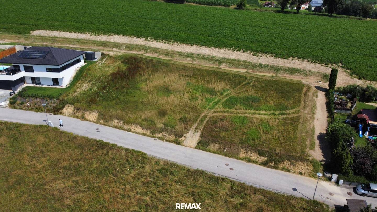 873 m² Bauland in Tollet