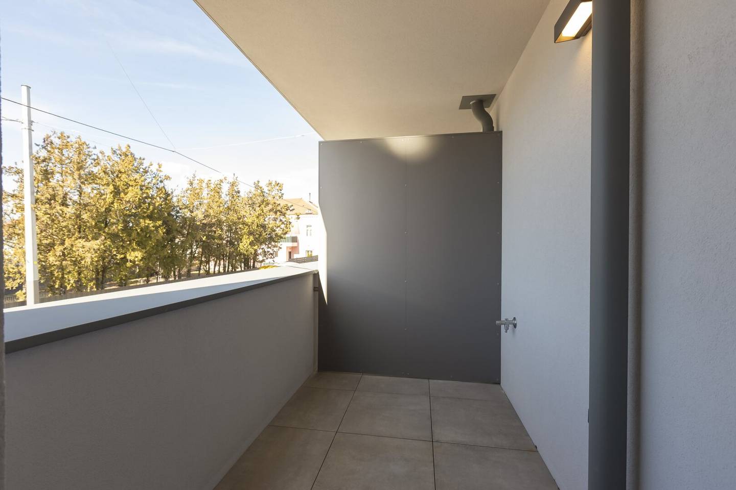 Apartment First Occupancy New Build with Balcony