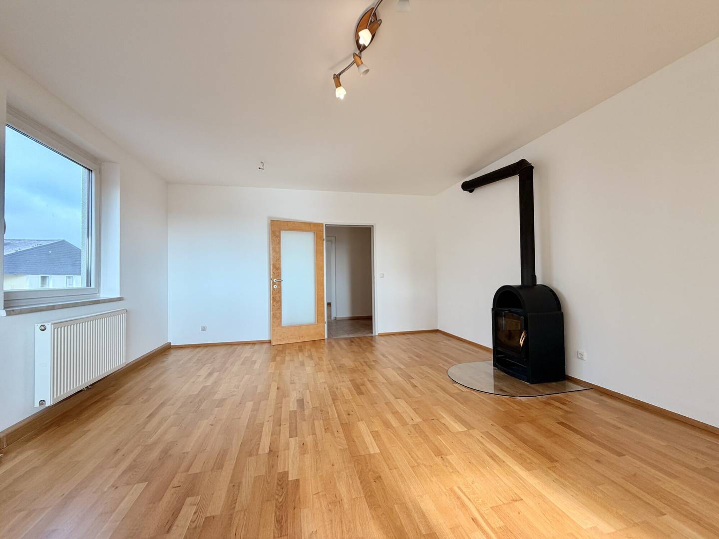 Helle Wohnung mit Loggia in ruhiger Zentrumslage