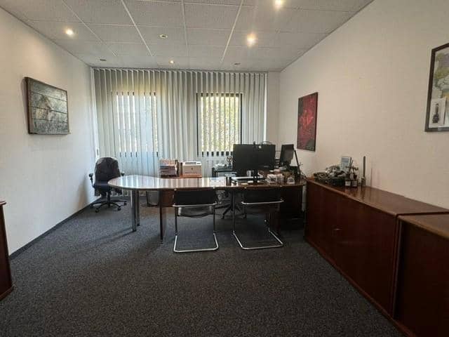 Commercial Property Liesing 1670m²