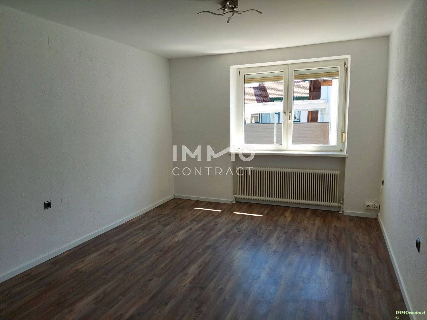 Modern apartment with loggia near the train station