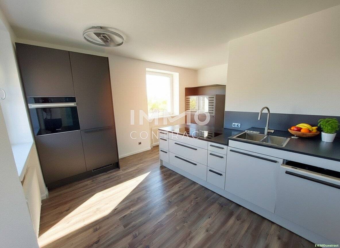 Modern apartment with loggia near the train station