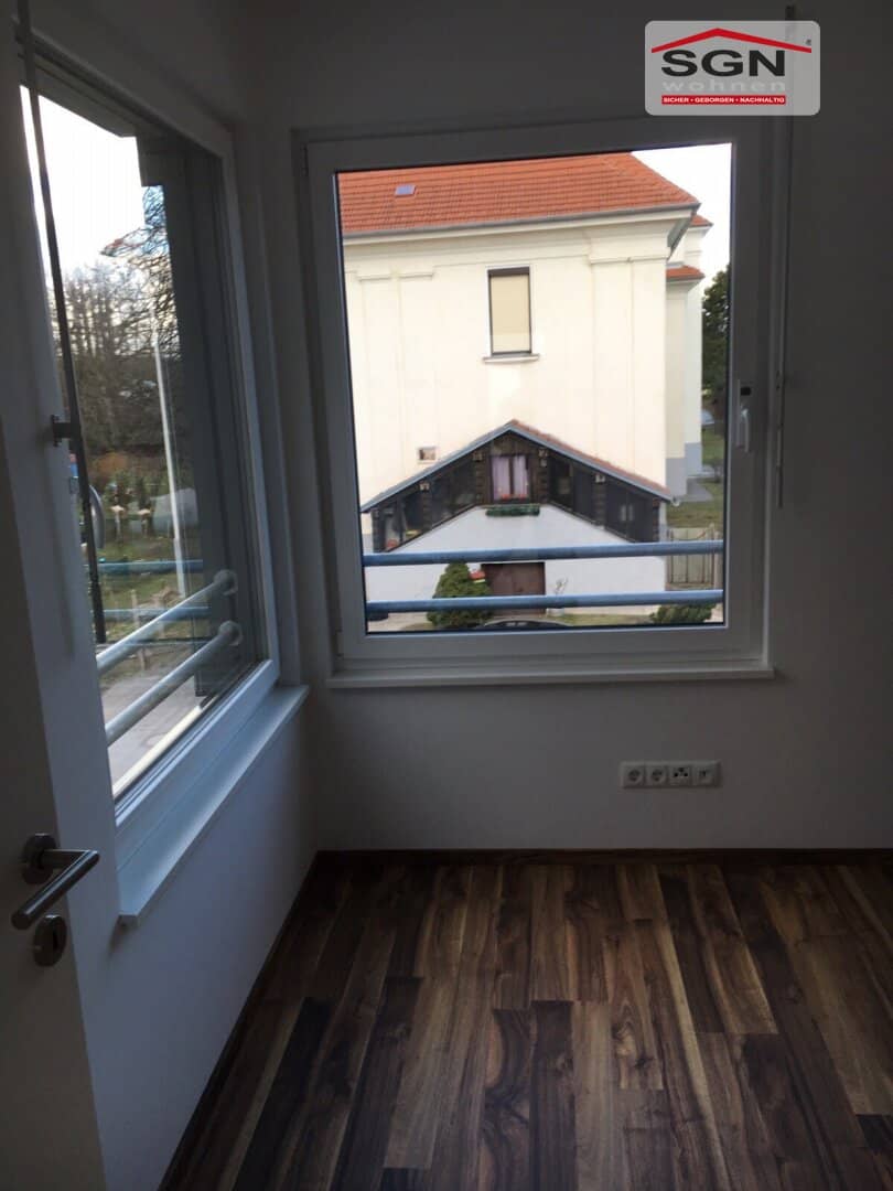 Sunny Cooperative Apartment with Terrace and Southeast Orientation
