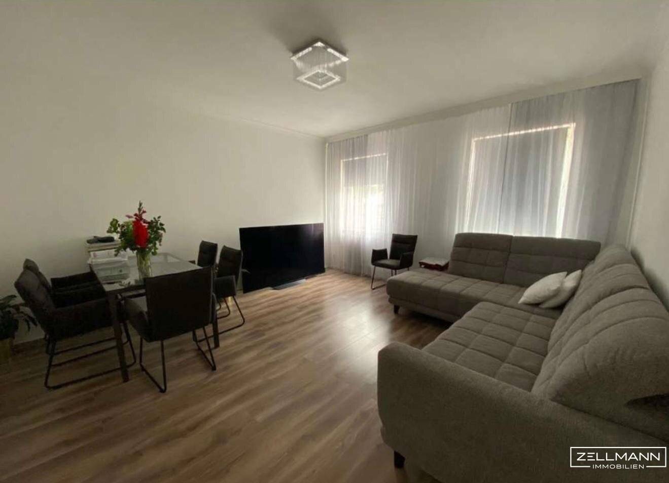 Generalsanierte 4 Zimmer Wohnung mit moderner Einbauküche